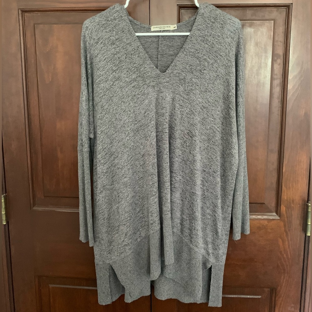 Caslon V-Neck Long Sleeve Tunic Sweater - Gray